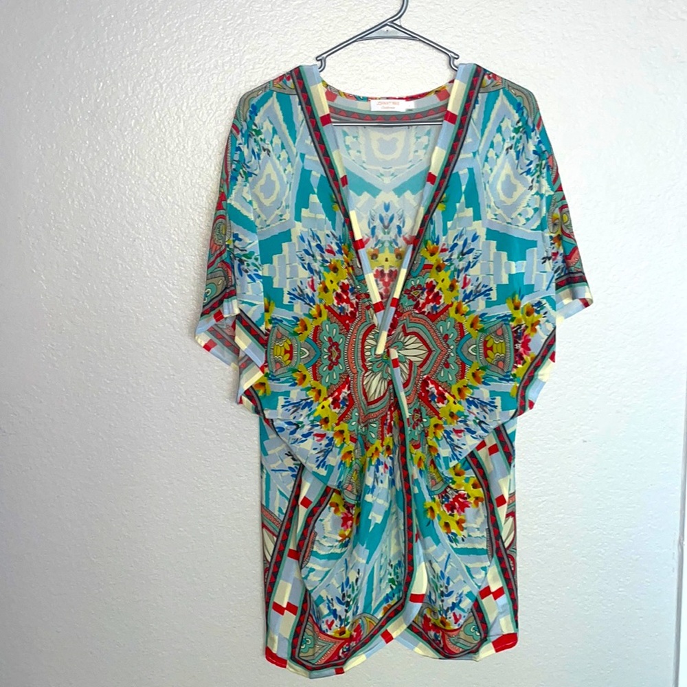 Johnny was coverup / top. Size large. Lightweight and gorgeous. Beautiful print